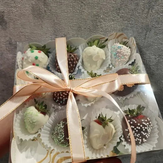 Коробочка с клубникой в шоколаде