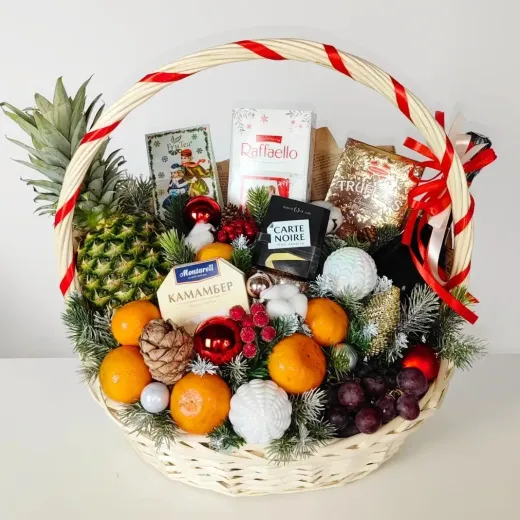 Корзина с лакомствами